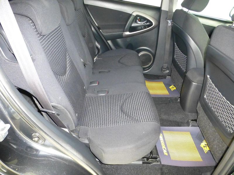 Toyota RAV4 (2009) 2,2 D-4D*ALU**TAŽNÉ**4X4 - fotka 21 z 25