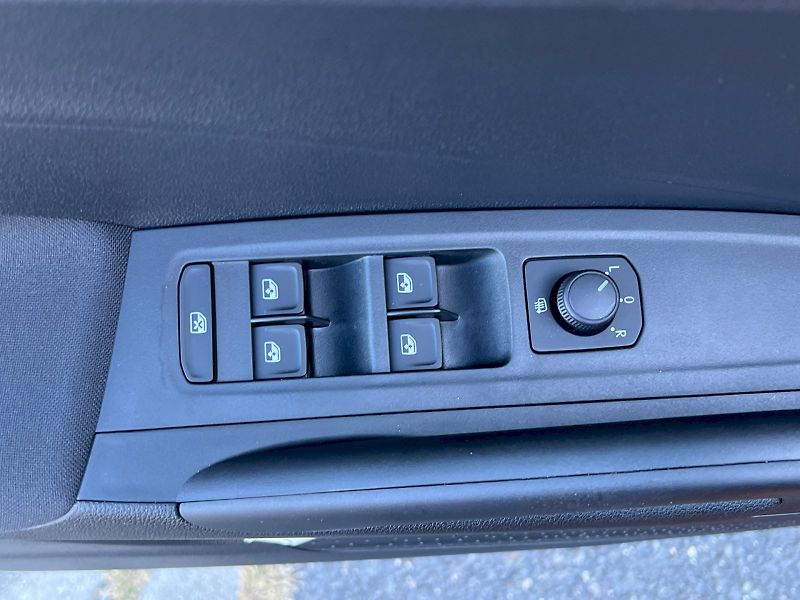 Škoda Fabia (2025) Selection 1.0MPi 59kW 5°manuál - fotka 27 z 28