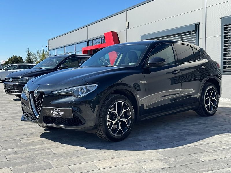 Alfa Romeo Stelvio (2018) 2,0 T 206 KW Q4 AT ZF8 SUPER - fotka 1 z 36