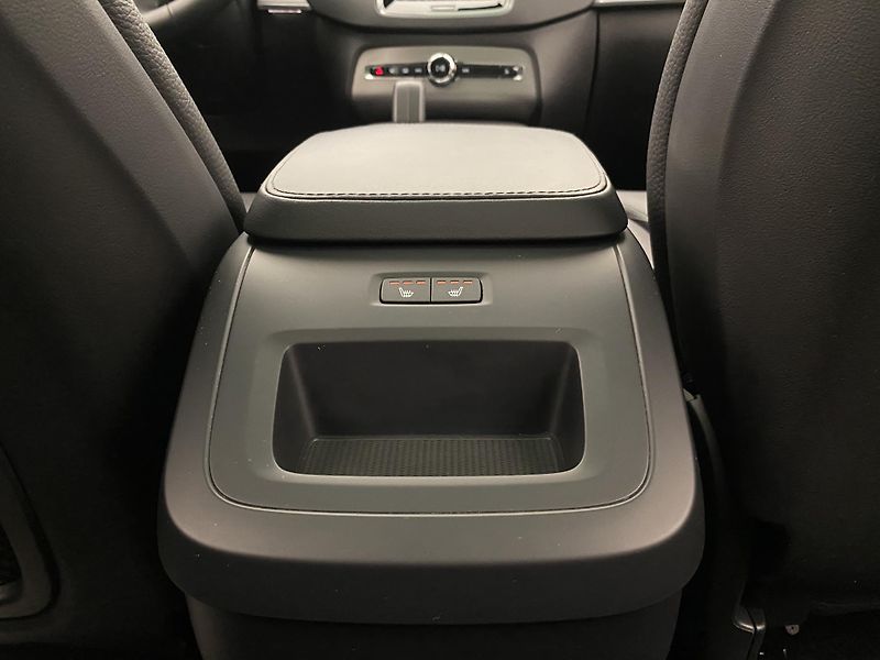 Volvo XC90 B5 AWD BRIGHT PLUS AUT 7míst - fotka 33 z 62