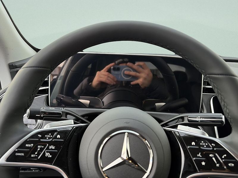 Mercedes-Benz Třídy E (2026) E 220 d 4MATIC - fotka 10 z 14