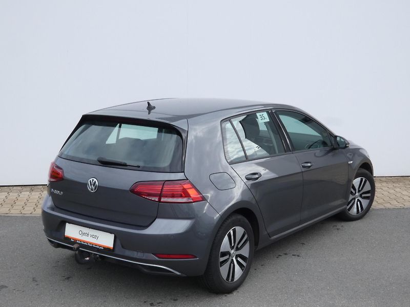 Volkswagen e-Golf (2020) Comfortline 100kW SoH 87% - fotka 8 z 30