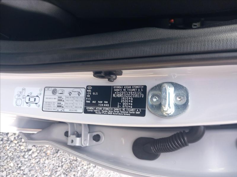 Hyundai i20 1,0 TGDI MT SMART - fotka 19 z 20