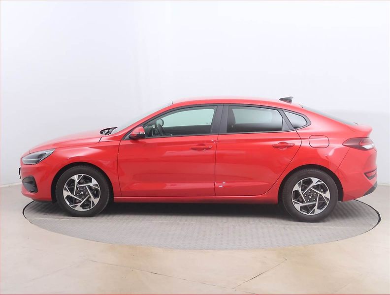 Hyundai i30 (2025) 1.0 T-GDI - fotka 3 z 16