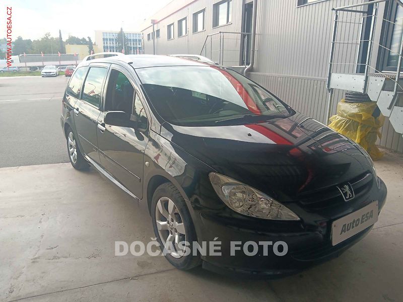 Peugeot 307 (2004) 1.6 i, AC, parnor, parka.sist - fotka 1 z 3