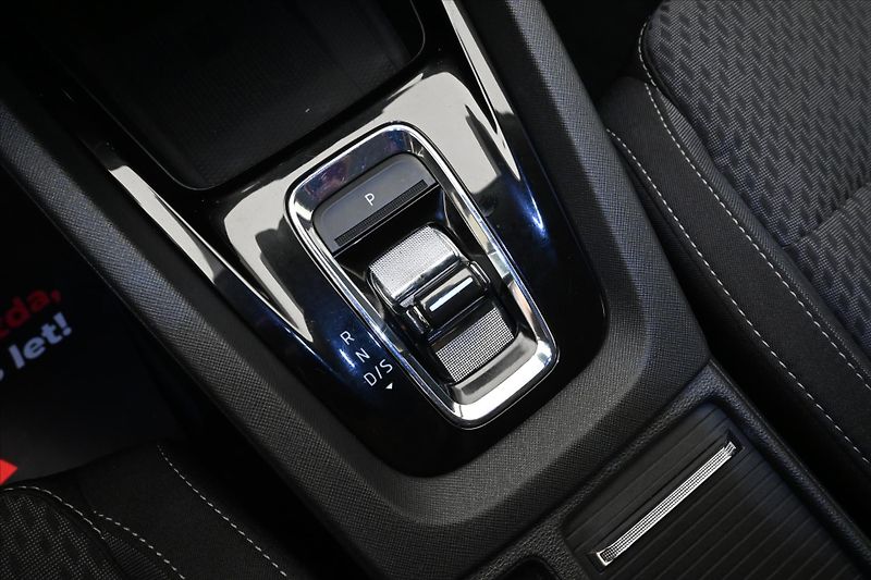 Škoda Octavia 1,4 iV TSI 150kW Style SoH 92% - fotka 23 z 32