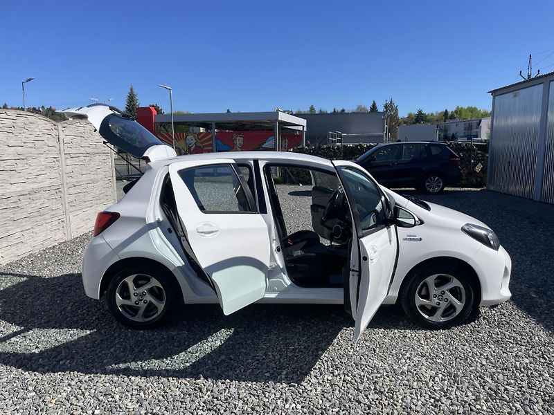 Toyota Yaris 1.5i 16v HYBRID 142TKM TOP 1A! - fotka 140 z 169
