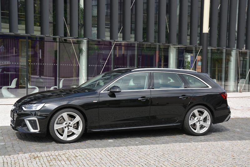 Audi A4 (2024) Avant S Line 5 Let Záruka+Serv - fotka 8 z 38