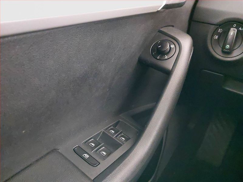Škoda Octavia (2014) Greenline 1.6 TDI, Serv.kniha - fotka 19 z 19