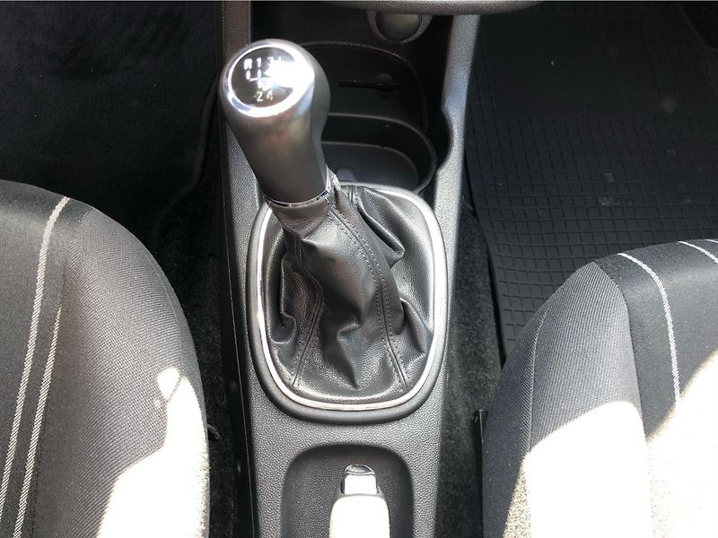 Opel Corsa 1.2 - fotka 20 z 27
