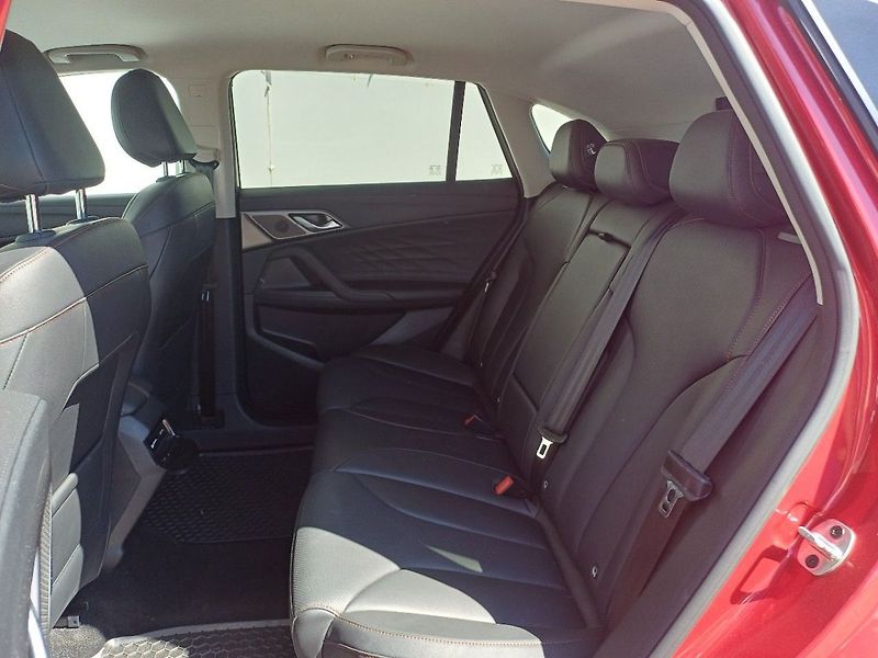 MG HS EXCLUSIVE 1,5 TGI 125 kW autom - fotka 13 z 18