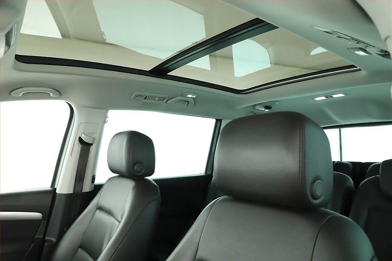 Volkswagen Sharan (2019) 2.0 TDI BMT, Automat, 7 míst - fotka 10 z 21