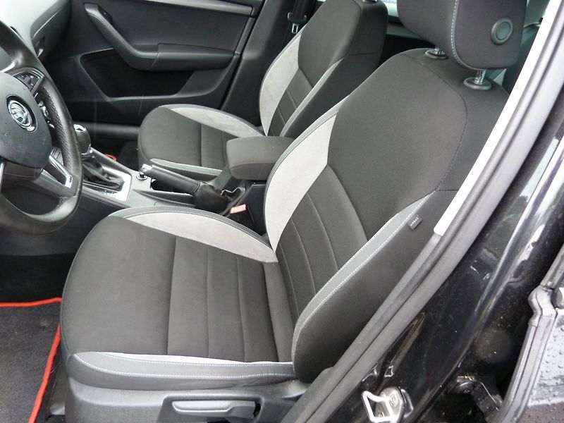 Škoda Octavia 2.0 TDI JOJ - fotka 10 z 27