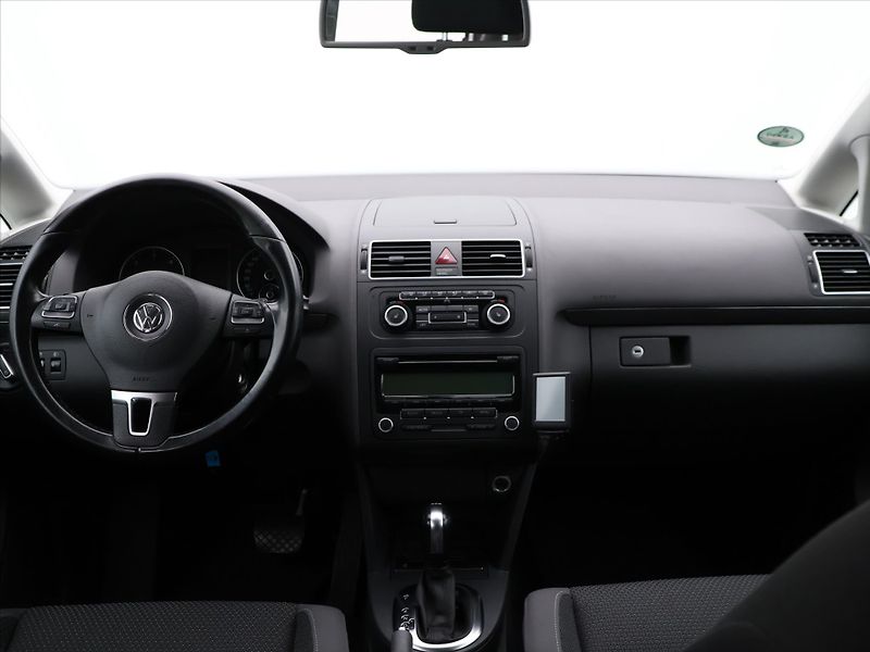 Volkswagen Touran 1,6 TDI 77kW DSG Comfortline C - fotka 24 z 32