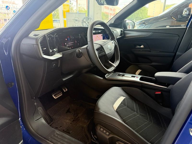 Opel Mokka GS Hybrid 1.2T 107kW eDCT6 - fotka 15 z 25