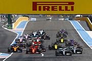 Pro F1 je připraveno pět typů pro suché podmínky