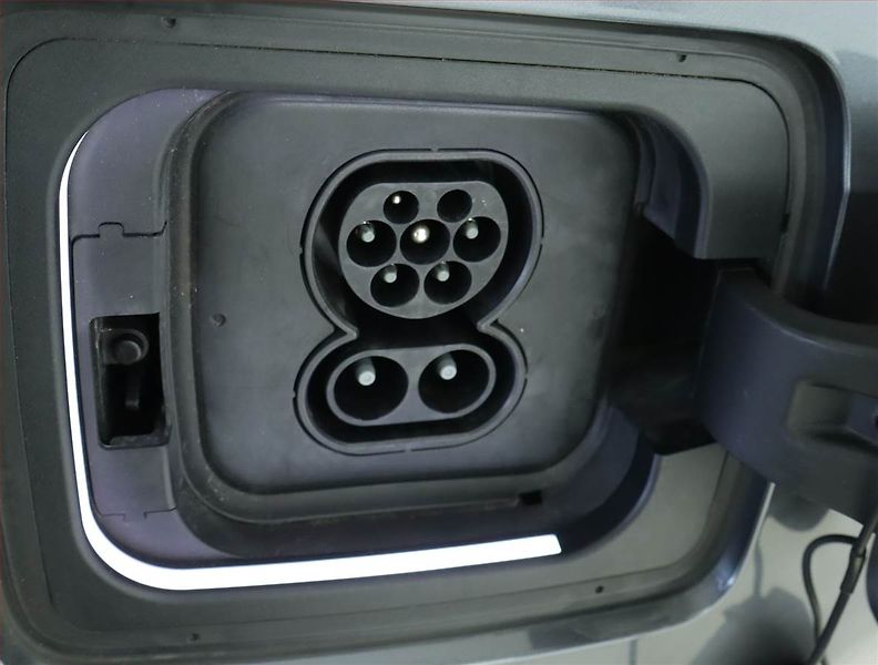 BMW i3 (2022) 120Ah BEV, SoH 98% - fotka 17 z 18
