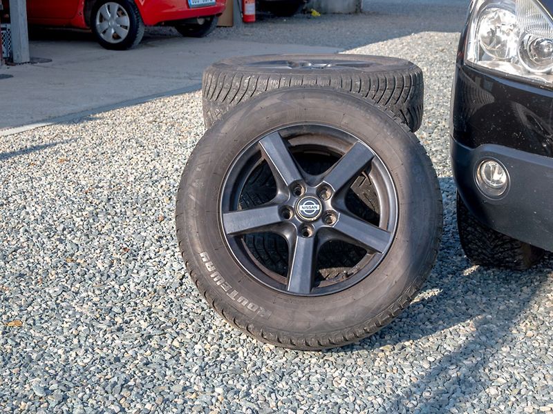 Nissan Qashqai (2008) 1.6i 16V 84KW PANO – 2x ALU - fotka 45 z 45