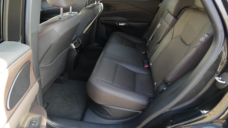 Lexus RX 350h 2.5 HEV 4x4 E-Four e-CVT Execu - fotka 18 z 23