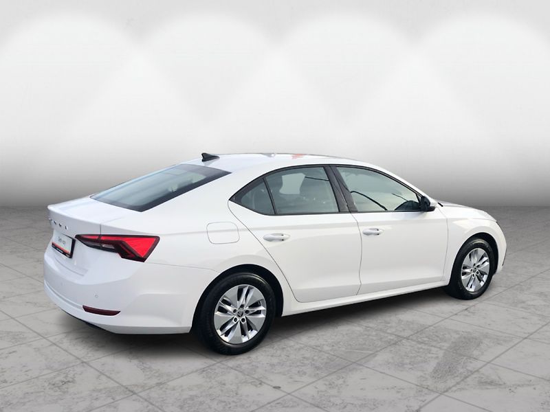 Škoda Octavia 2.0 TDI Ambition - fotka 2 z 28