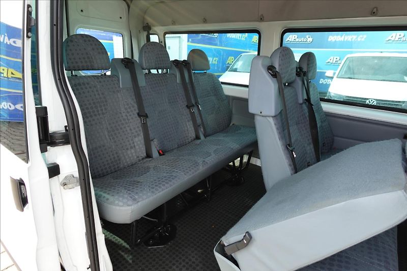 Ford Transit 2,2 TDCi  L3H2 9MÍST BUS KLIMA - fotka 18 z 38