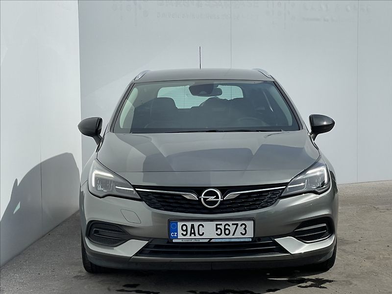 Opel Astra 1,2 Turbo Tourer Elegance ST - fotka 19 z 19