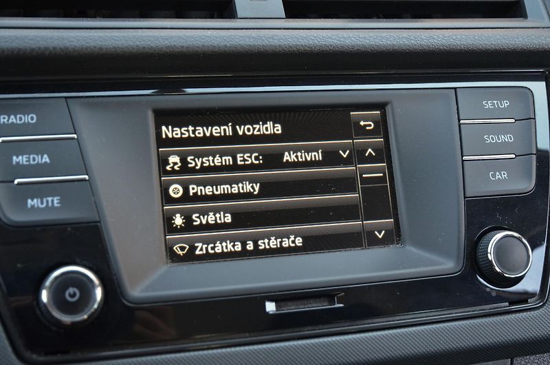 Škoda Fabia (2015) // REZERVOVÁNO //  - fotka 24 z 29