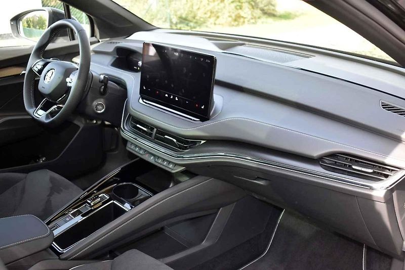 Škoda Enyaq iV a Hyundai Ioniq 5 při testu