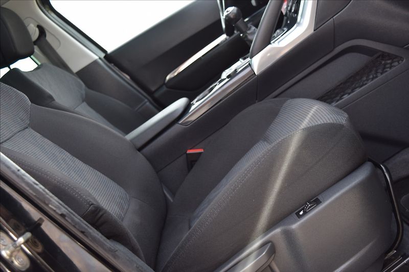 Peugeot 3008 1,6 i 88KW ALU NAVI PANORAMA - fotka 48 z 50