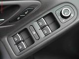 Volkswagen Golf (2010) 1.6TDi, Highline, DSG - náhled 11