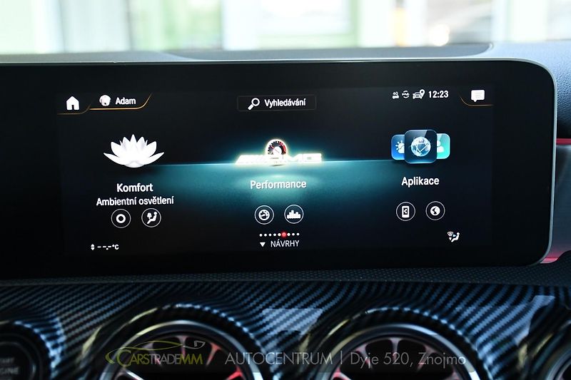 Mercedes-Benz Třídy A A 35 AMG 4MATIC AERO - fotka 45 z 55