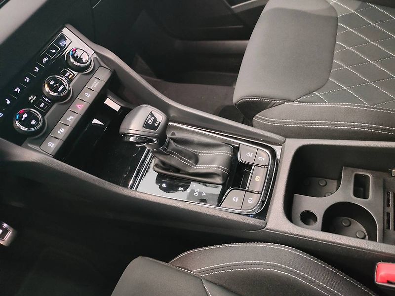 Škoda Karoq (2021) Sportline 2.0 TSI 4x4 (140kW/1 - fotka 13 z 31