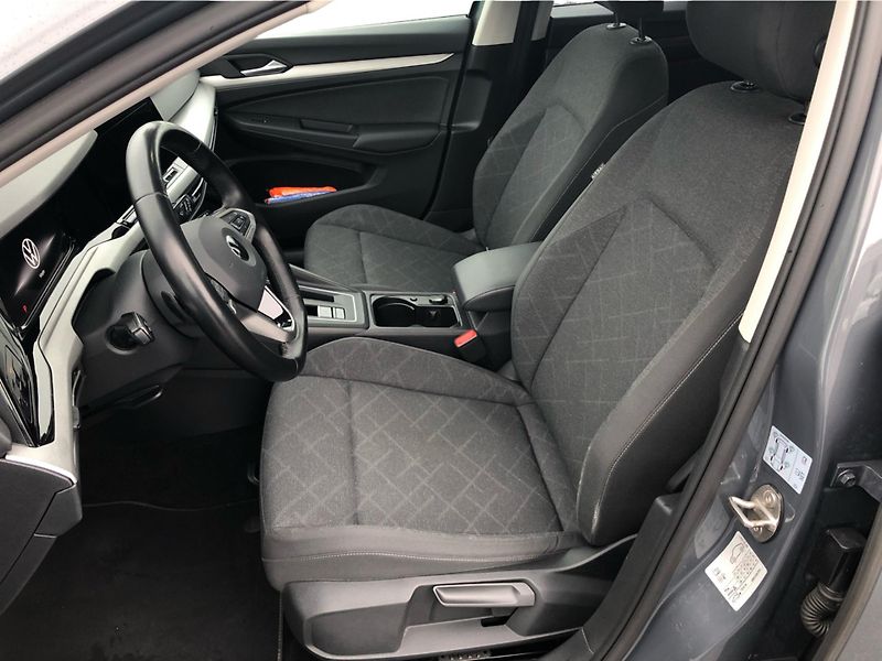 Volkswagen Golf Wa 2.0 Life DT085 Variant 2.0 - fotka 11 z 27