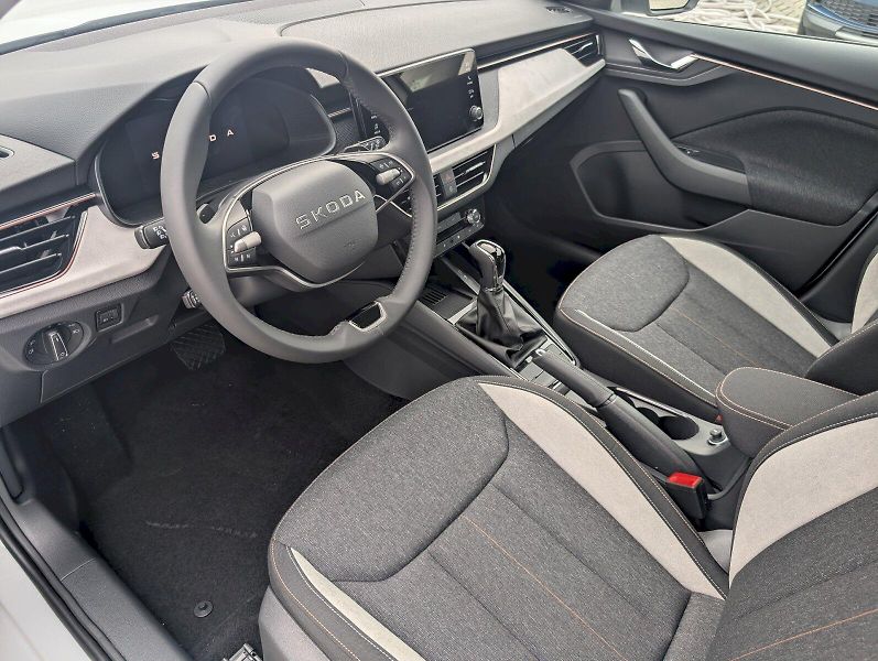 Škoda Scala (2025) 1,0 TSI / 85 kW DSG Top Select - fotka 7 z 29