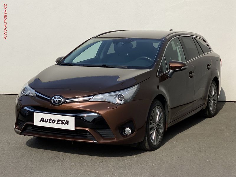 Toyota Avensis (2018) 1.8, navi - fotka 3 z 3