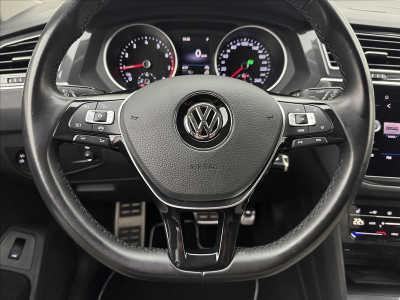 Volkswagen Tiguan 1,5 TSi DSG HUD KAMERA TAŽNÉ - fotka 9 z 50