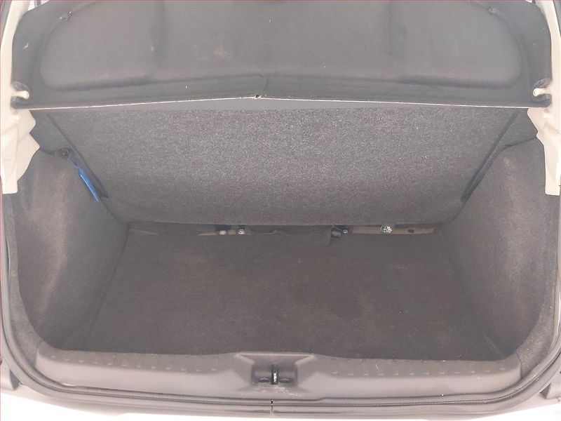 Nissan Micra (2006) 1.2 16V, Klima, levný provoz - fotka 14 z 15