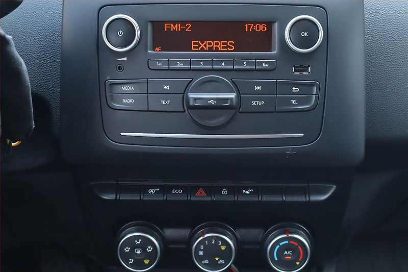 Dacia Duster (2018) 1.6 SCe, Tempomat - fotka 12 z 20