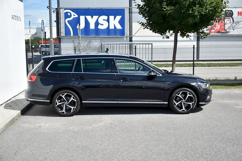 Volkswagen Passat (2021) COMBI ELEGANCE 1.5 TSI 110 kW - fotka 13 z 32