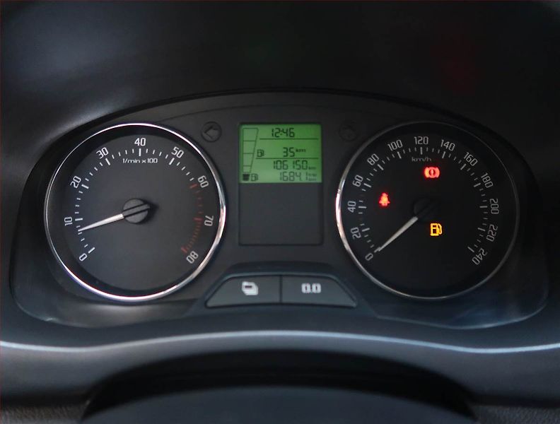 Škoda Fabia (2011) Monte Carlo 1.2 TSI - fotka 11 z 17