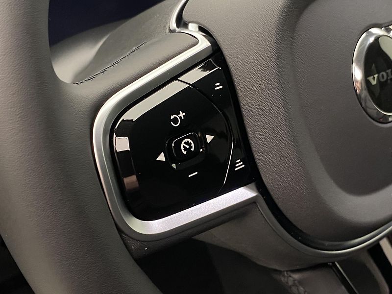Volvo XC90 (2026) B5 AWD AUT BRIGHT PLUS 7míst - fotka 27 z 70