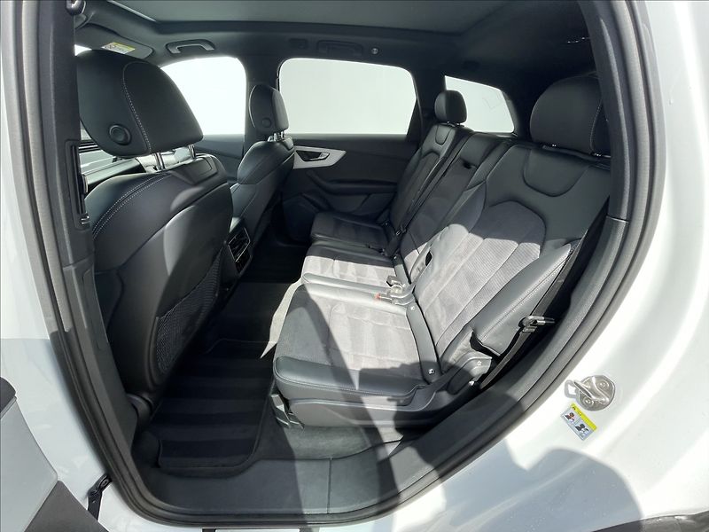 Audi Q7 3,0 50 TDI quattro S line TZ - fotka 17 z 25