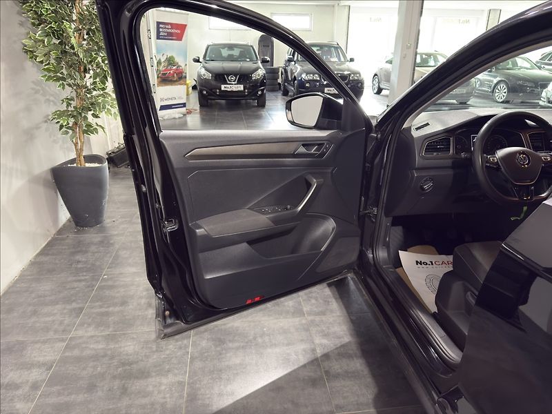 Volkswagen T-Roc 2,0   TDI 4MOTION ACC LED - fotka 6 z 26