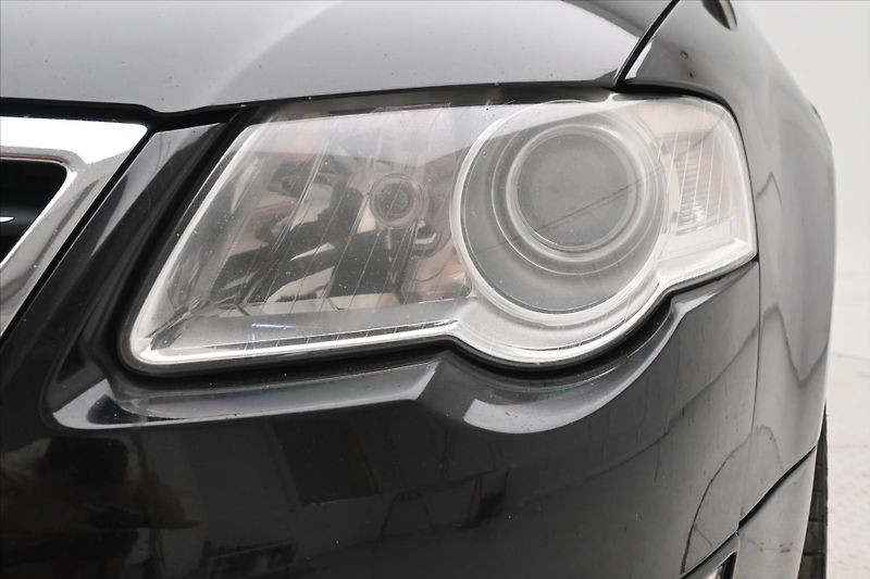 Volkswagen Passat 2,0 103kW NOVÁ STK 4/28 - fotka 27 z 29