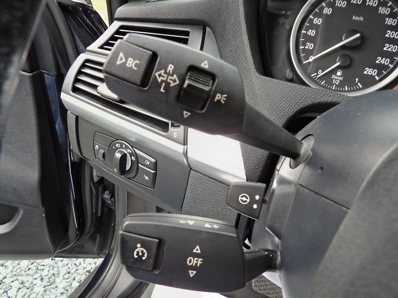 BMW X6 M50d LED HUD Softclose ČR - fotka 15 z 32