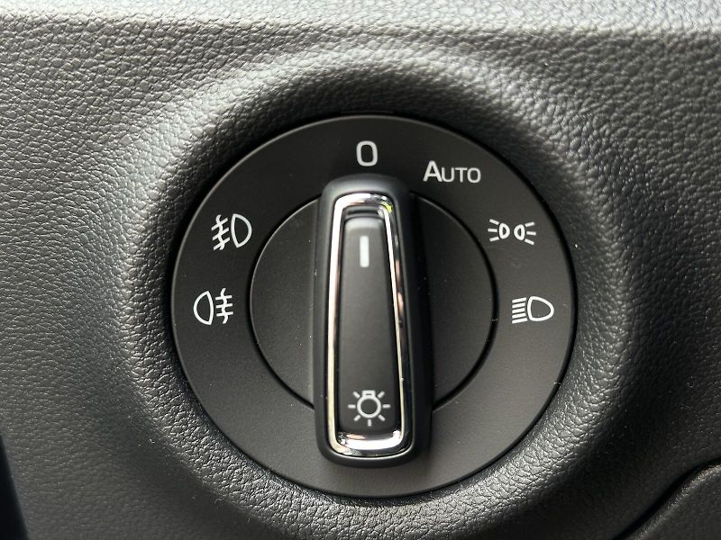 Škoda Kamiq 1.0TSi Monte Carlo 116PS Matri - fotka 14 z 41