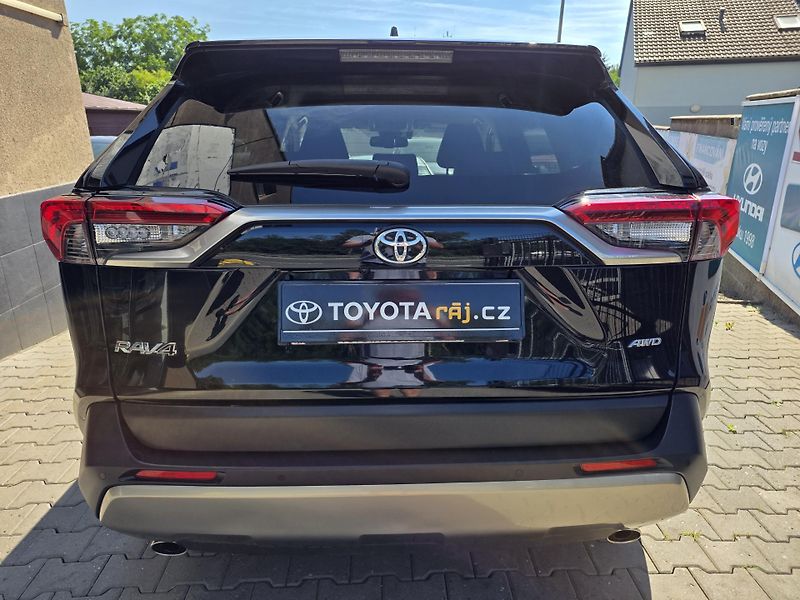 Toyota RAV4 2.0-4x4-AUT-1.MAJITEL-ZÁRUKA - fotka 10 z 40