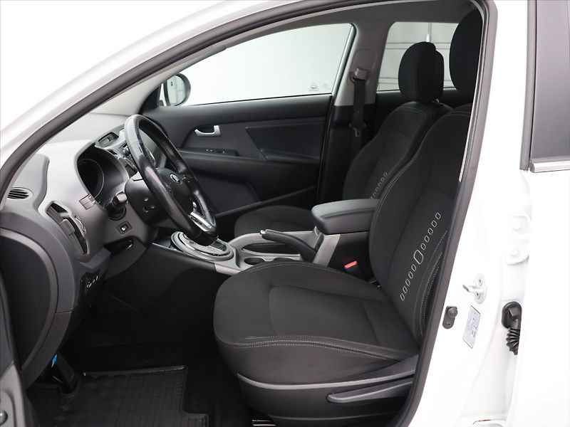 Kia Sportage 2,0 CRDi 135 kW 4x4 Aut.klima - fotka 10 z 25