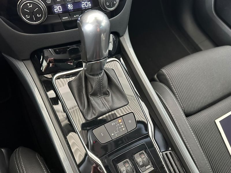 Peugeot 508 (2016) 2.0BlueHDi,Allure,180HP,aut.   - fotka 16 z 24