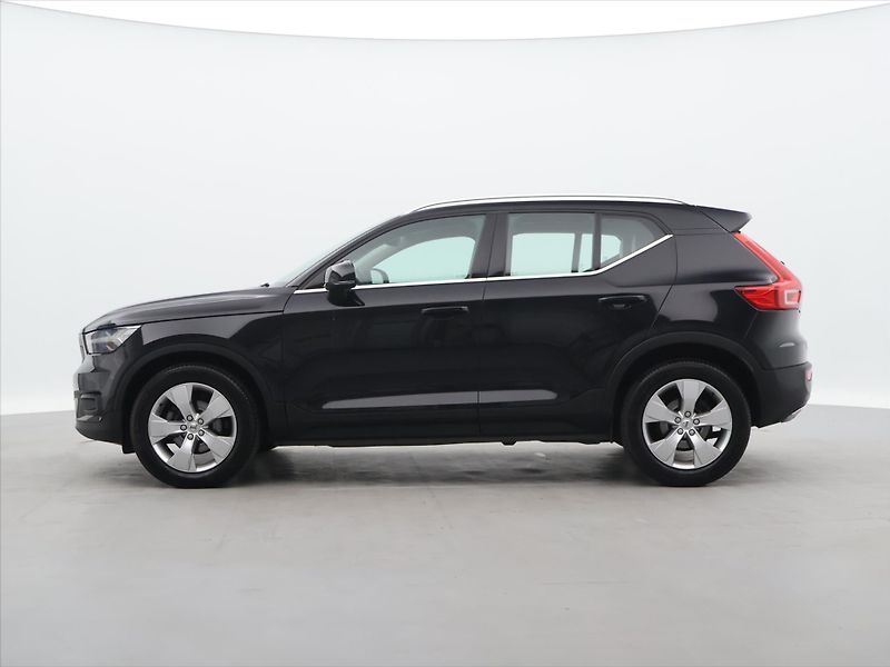 Volvo XC40 2,0 D3 110kW Aut. Inscription - fotka 4 z 32